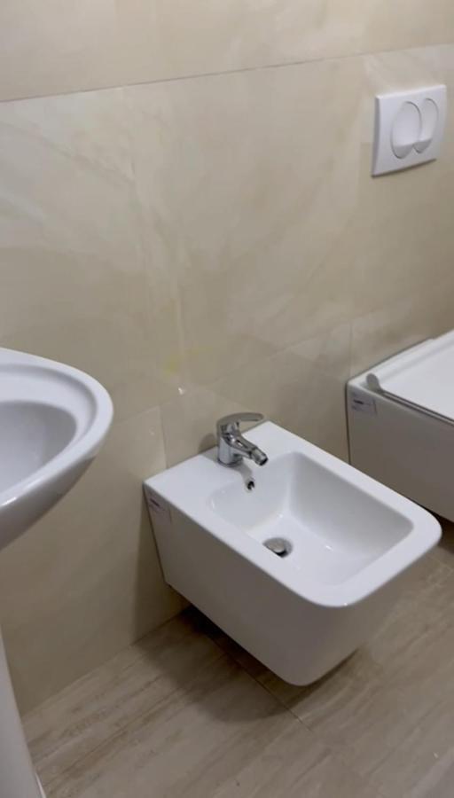 Guest House Andersoni Dhoma Plazhi Andersoni Shen Ded Gjoni Екстериор снимка
